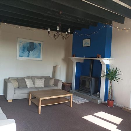 La Petellerie, Maison De Campagne Avec Piscine Pour Un Sejour Detente Moyon Exteriör bild