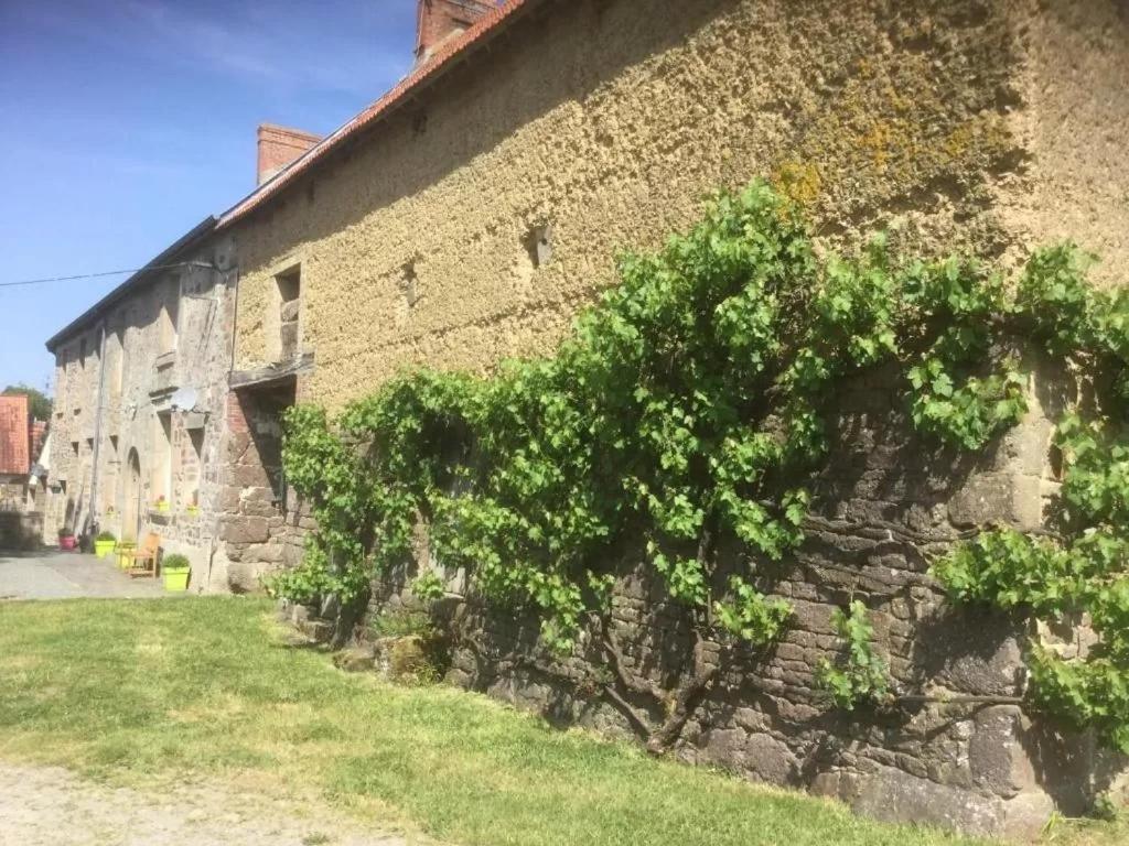 La Petellerie, Maison De Campagne Avec Piscine Pour Un Sejour Detente Moyon Exteriör bild