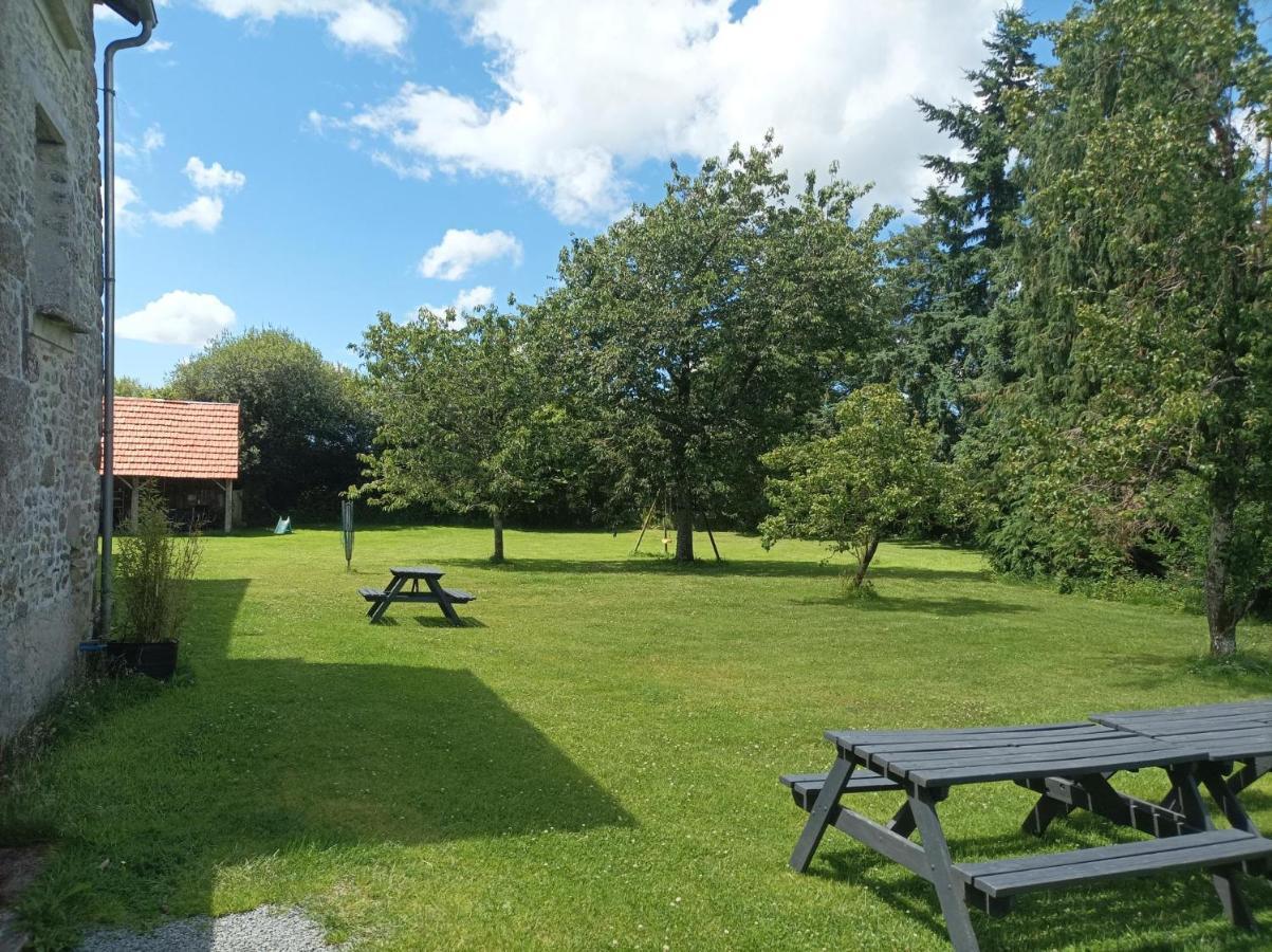 La Petellerie, Maison De Campagne Avec Piscine Pour Un Sejour Detente Moyon Exteriör bild